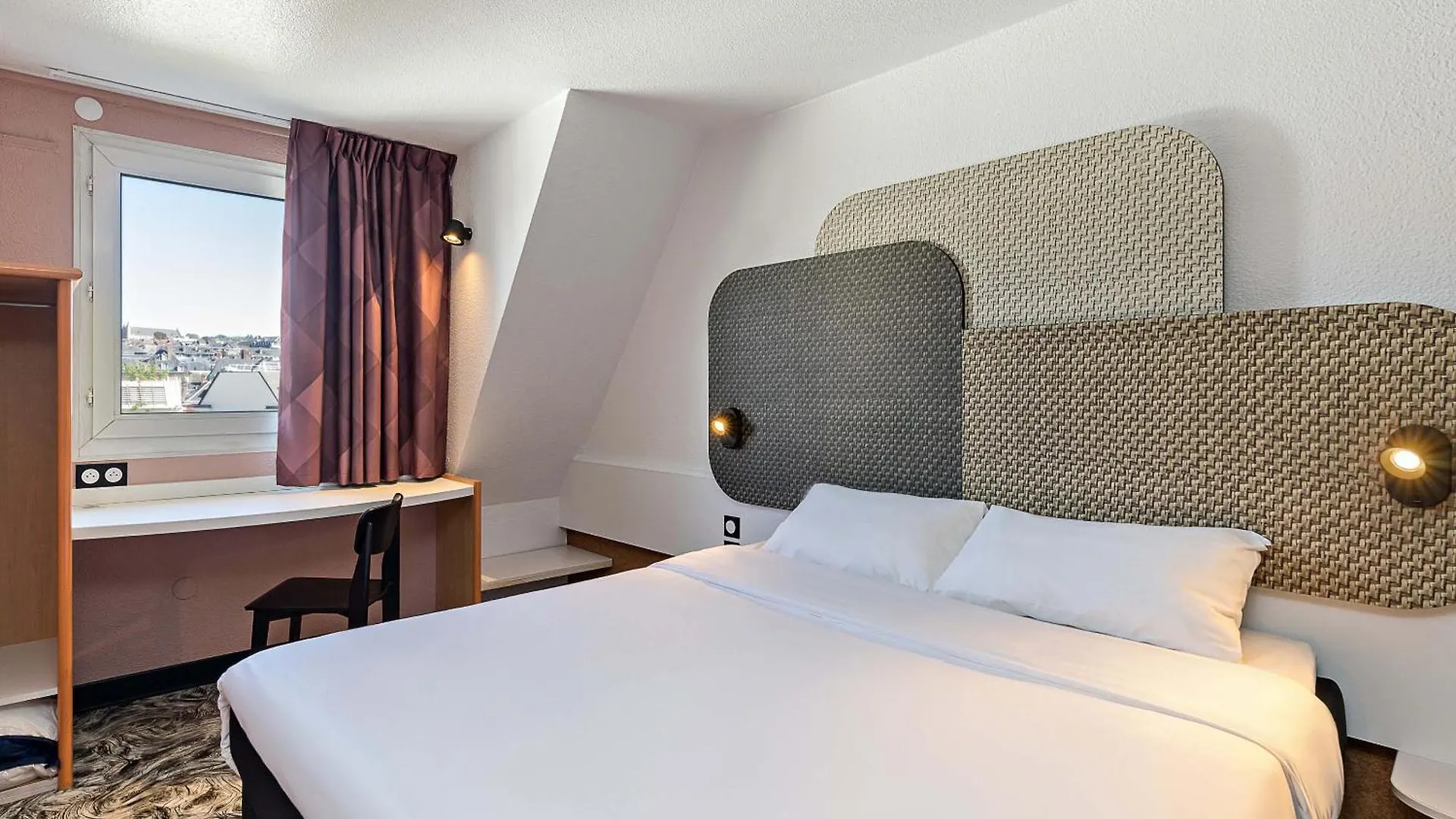 Séjourner près de l'Abbaye de Boscherville : 4 Hôtels Familiaux Comparés