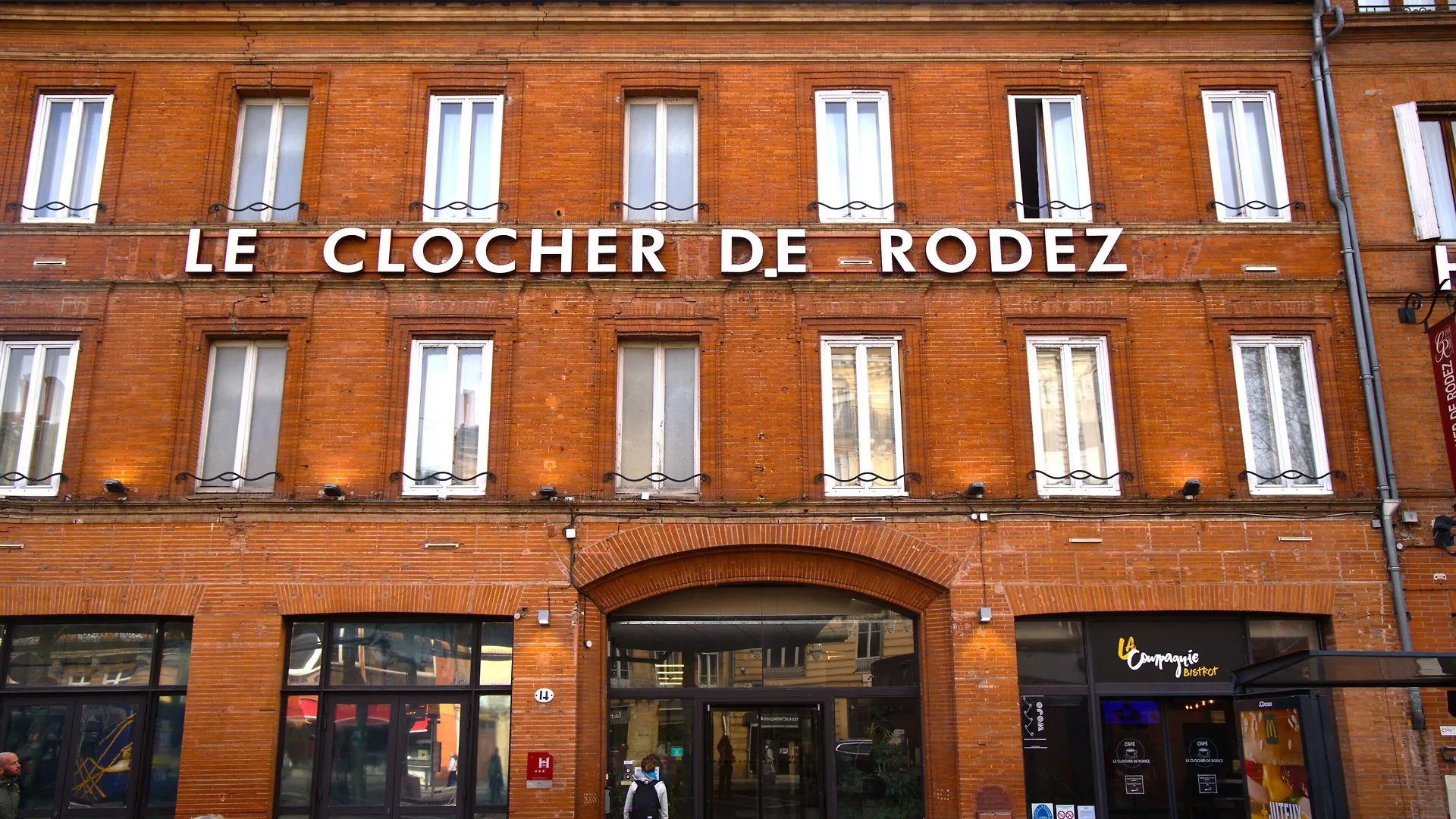 4 Hôtels Budget au Centre de Toulouse qui Valent le Coup