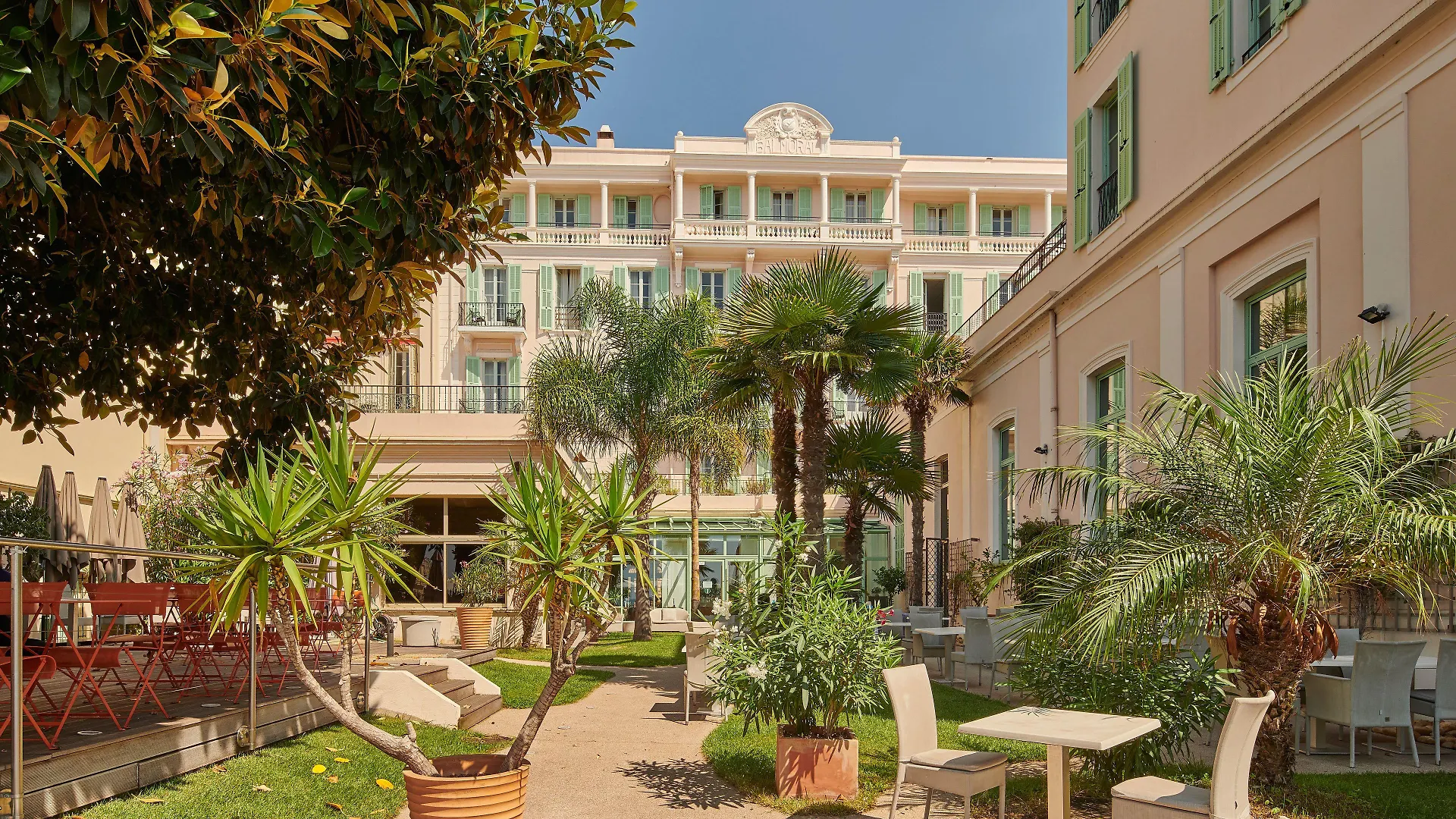 Où Dormir près du Jardin Exotique : 4 Hôtels Centraux