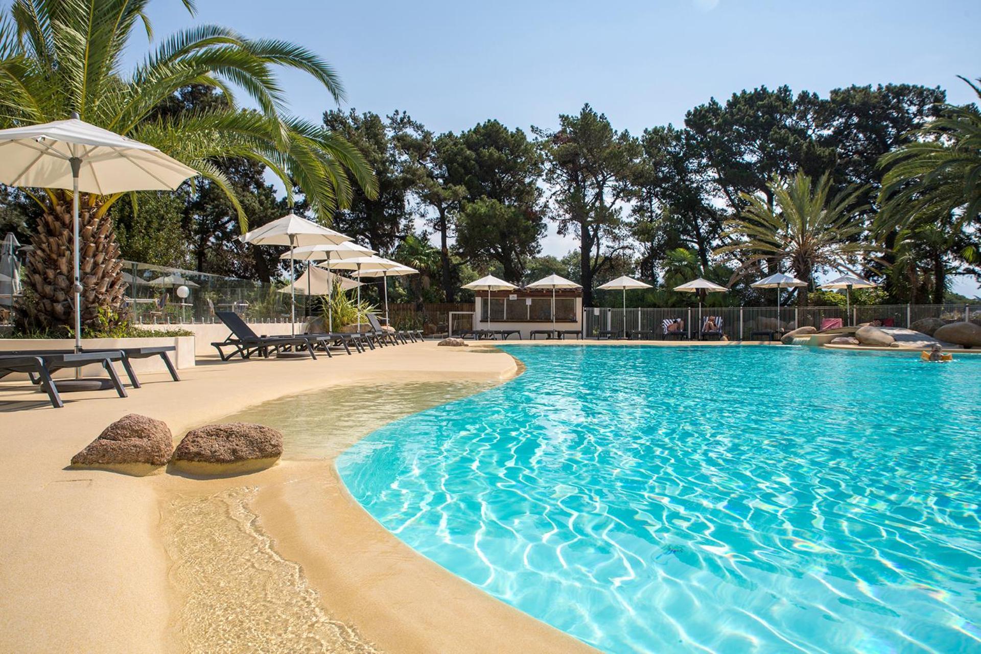4 Resorts Proches des Cinémas Le Laetitia à Ajaccio